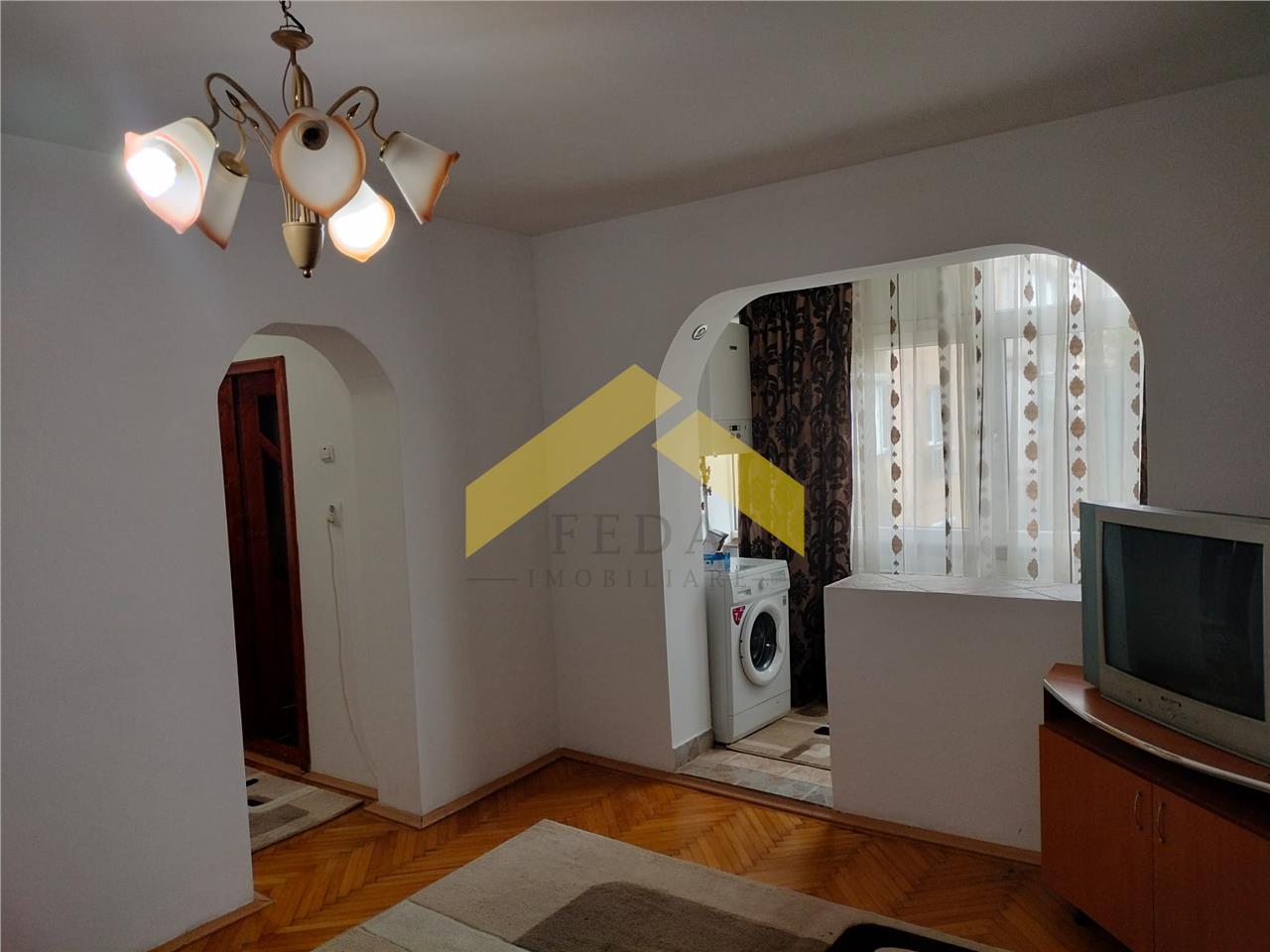 Apartament 4 camere de inchiriat zona Aurel Vlaicu