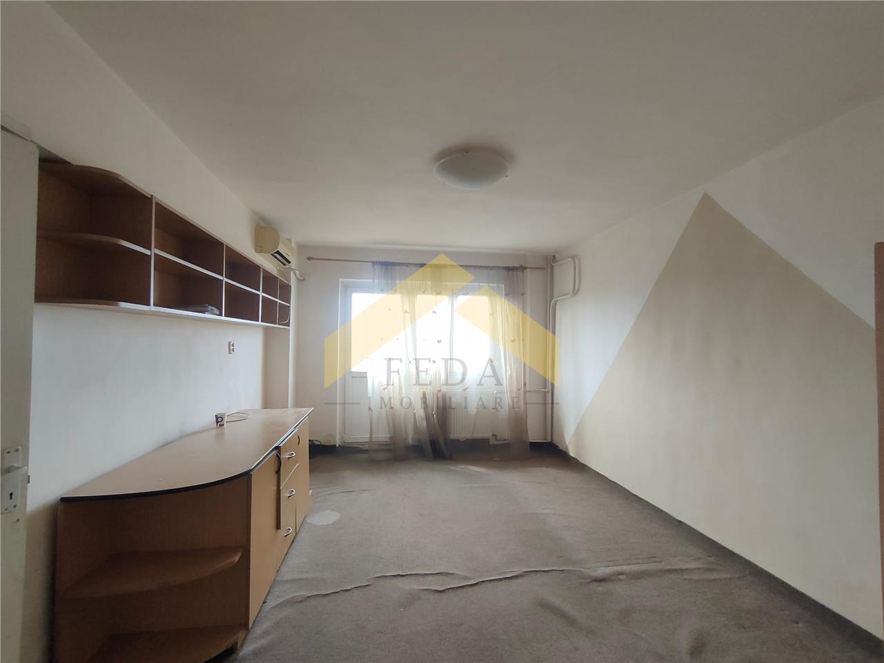 Apartament de vanzare zona 300