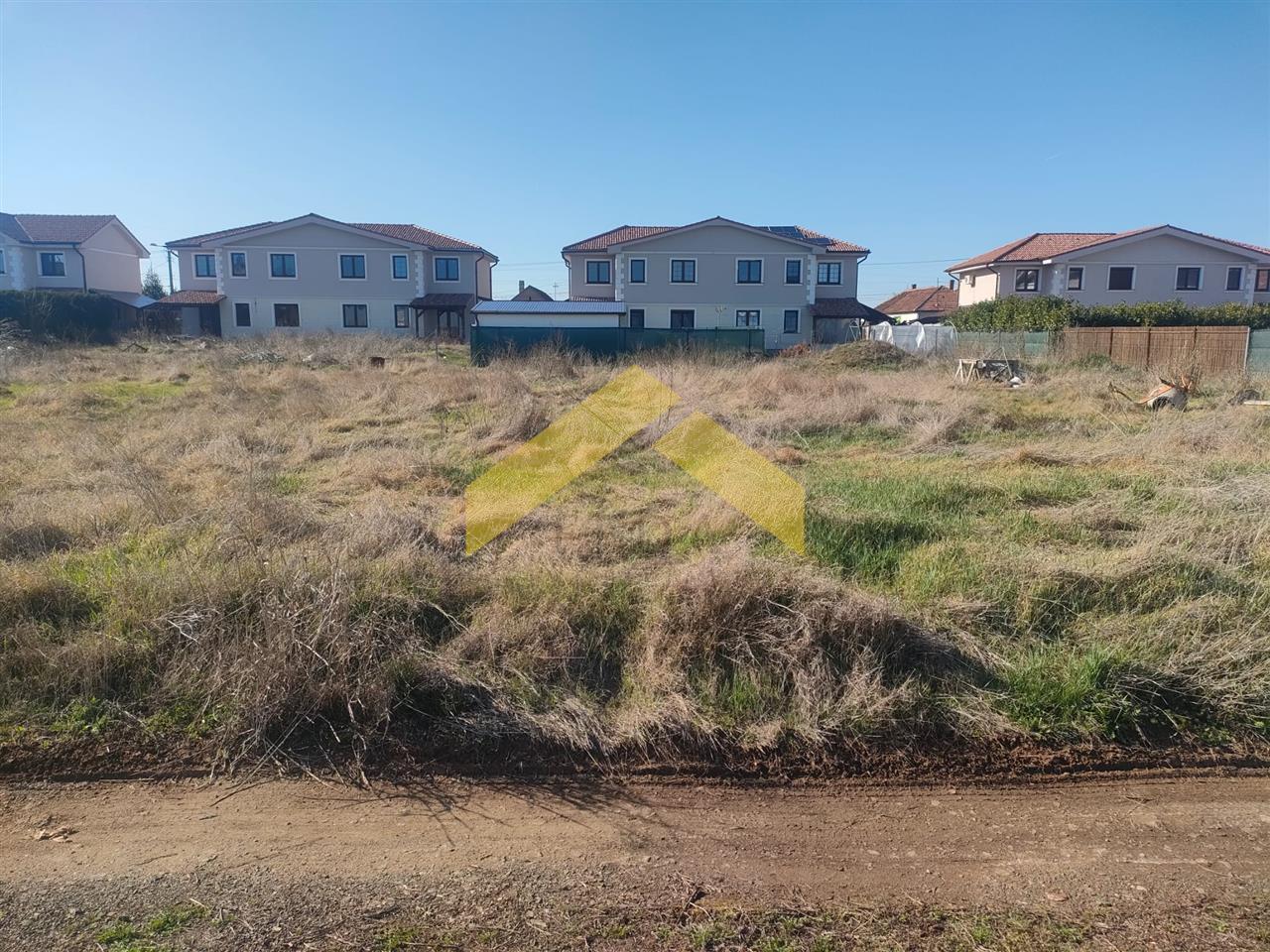 Teren de vanzare in Aradul Nou