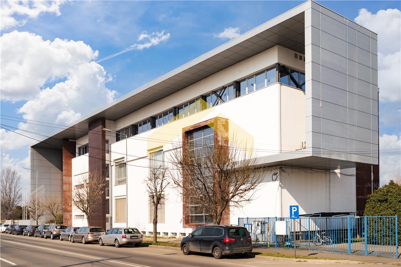 Cladire multifunctionala D+P+2E zona Aeroport de vanzare