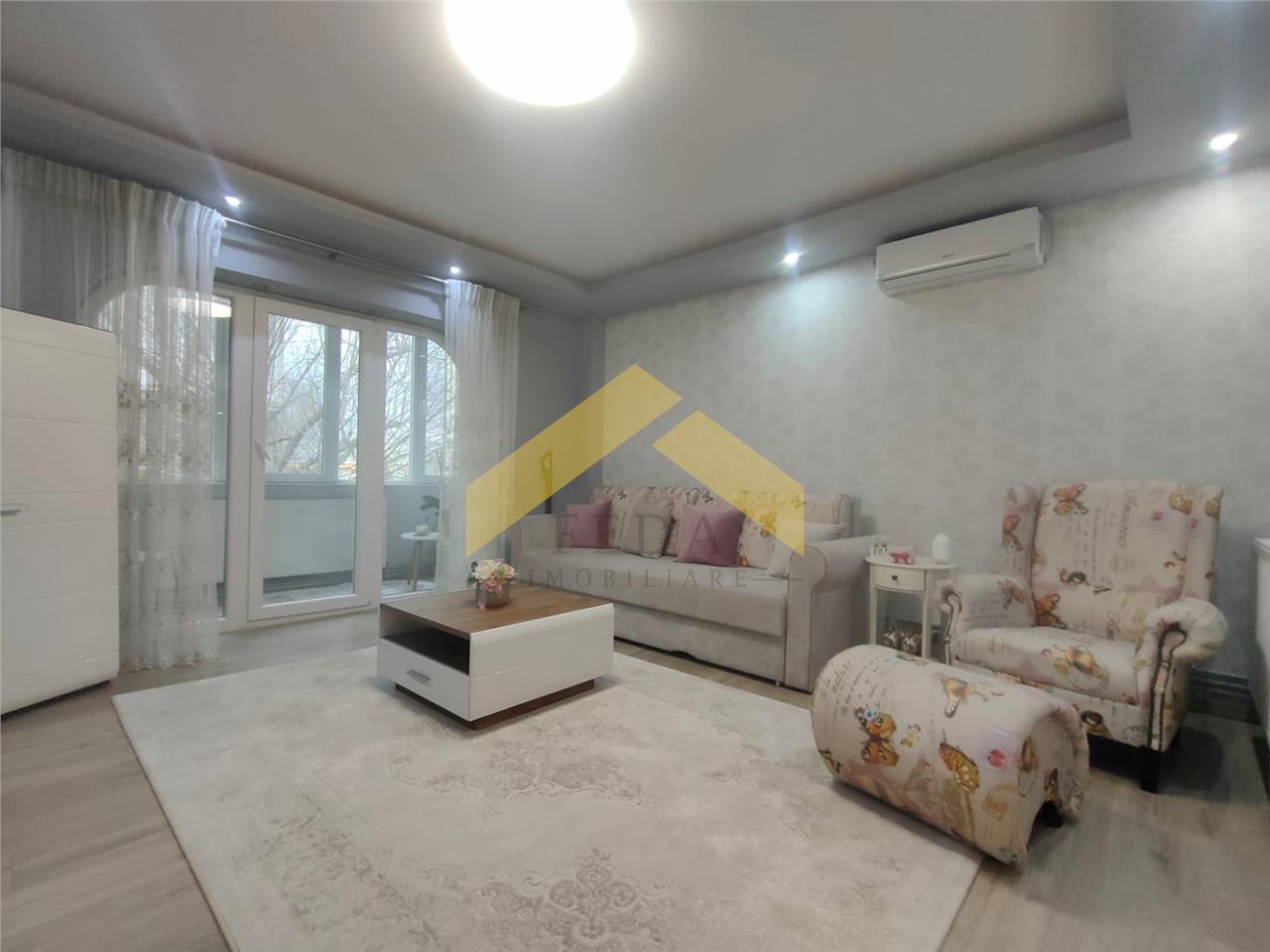 Apartament 3 camere in Micalaca de vanzare