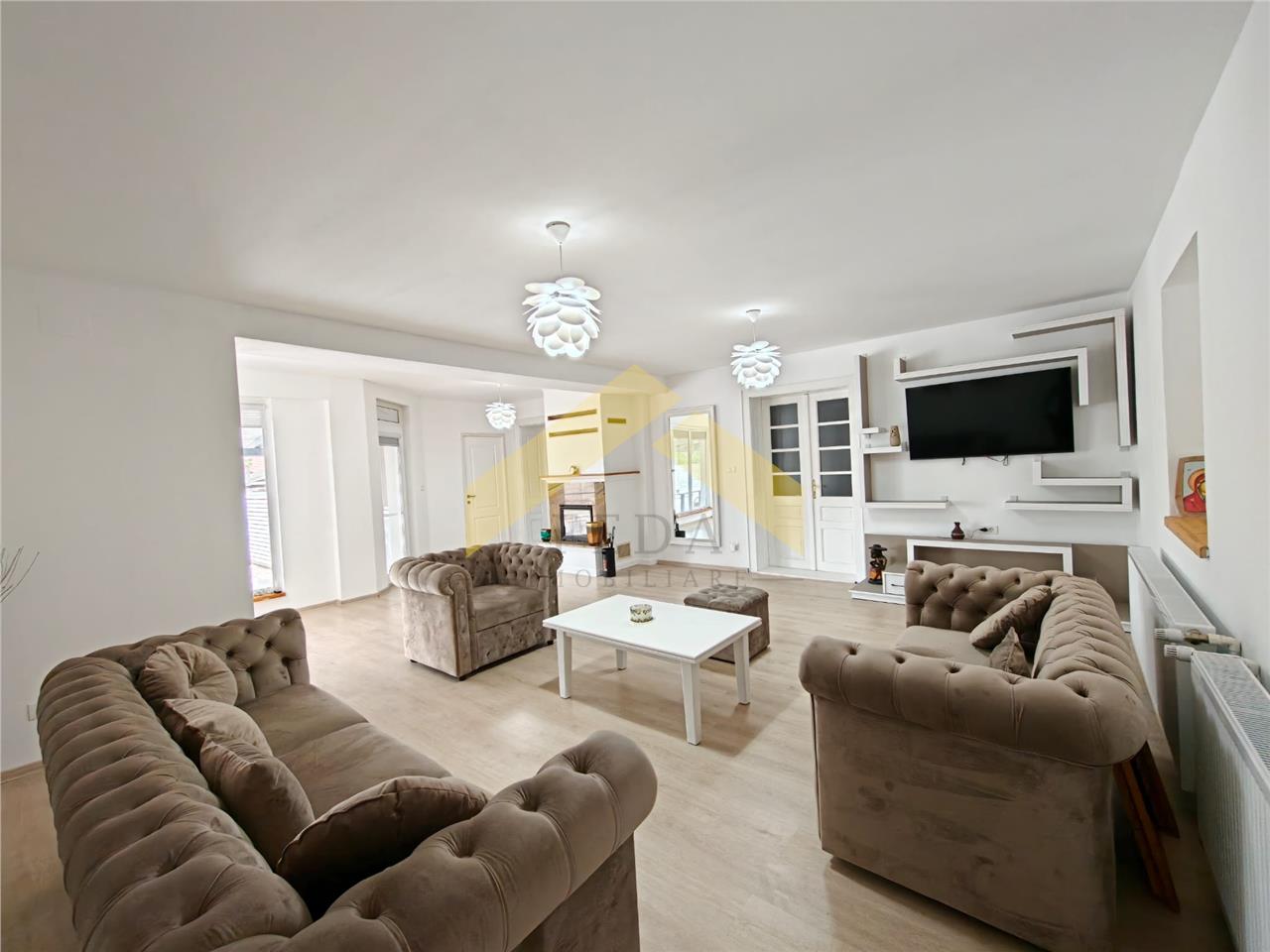 Casa la sol 170 mp utili plus teren de 1,122 mp in Vladimirescu de vanzare