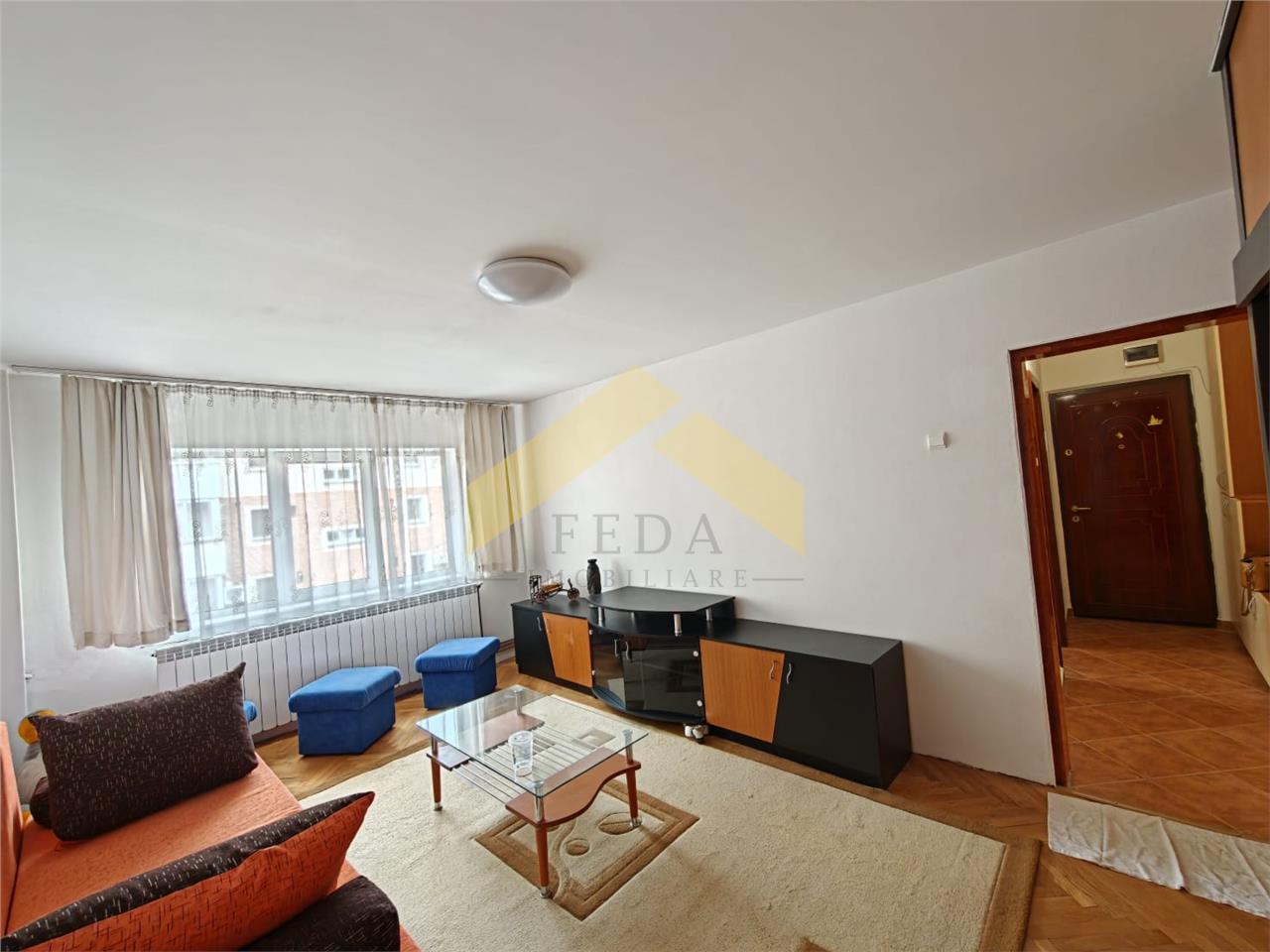 Apartament 3 camere de inchiriat zona Podgoria