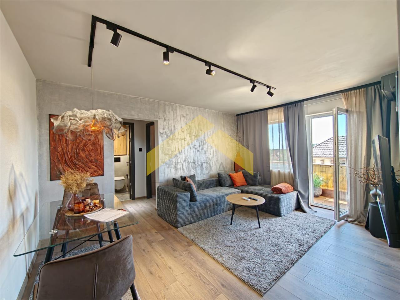 Apartament 3 camere la cheie de vanzare calea Romanilor