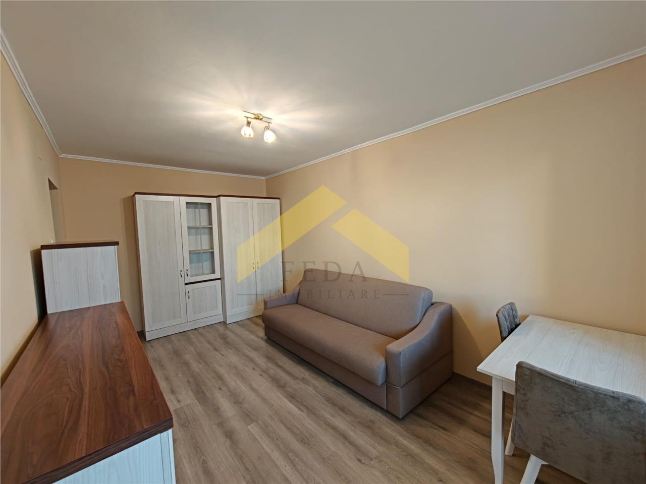 Garsoniera confort 1 de vanzare Micalaca, zona 500