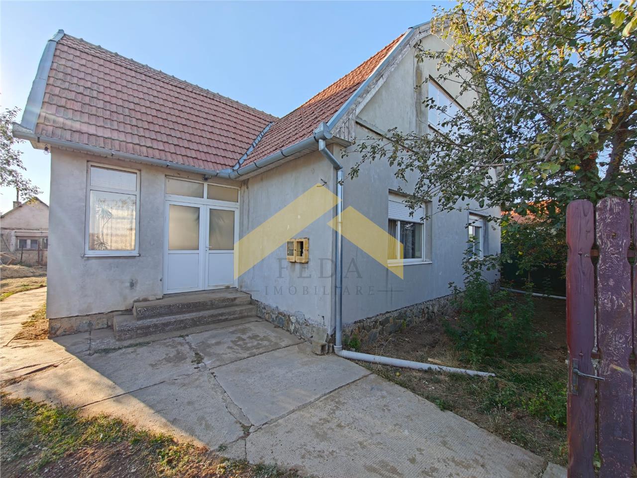 Casa la sol de vanzare in Bodrogu Nou