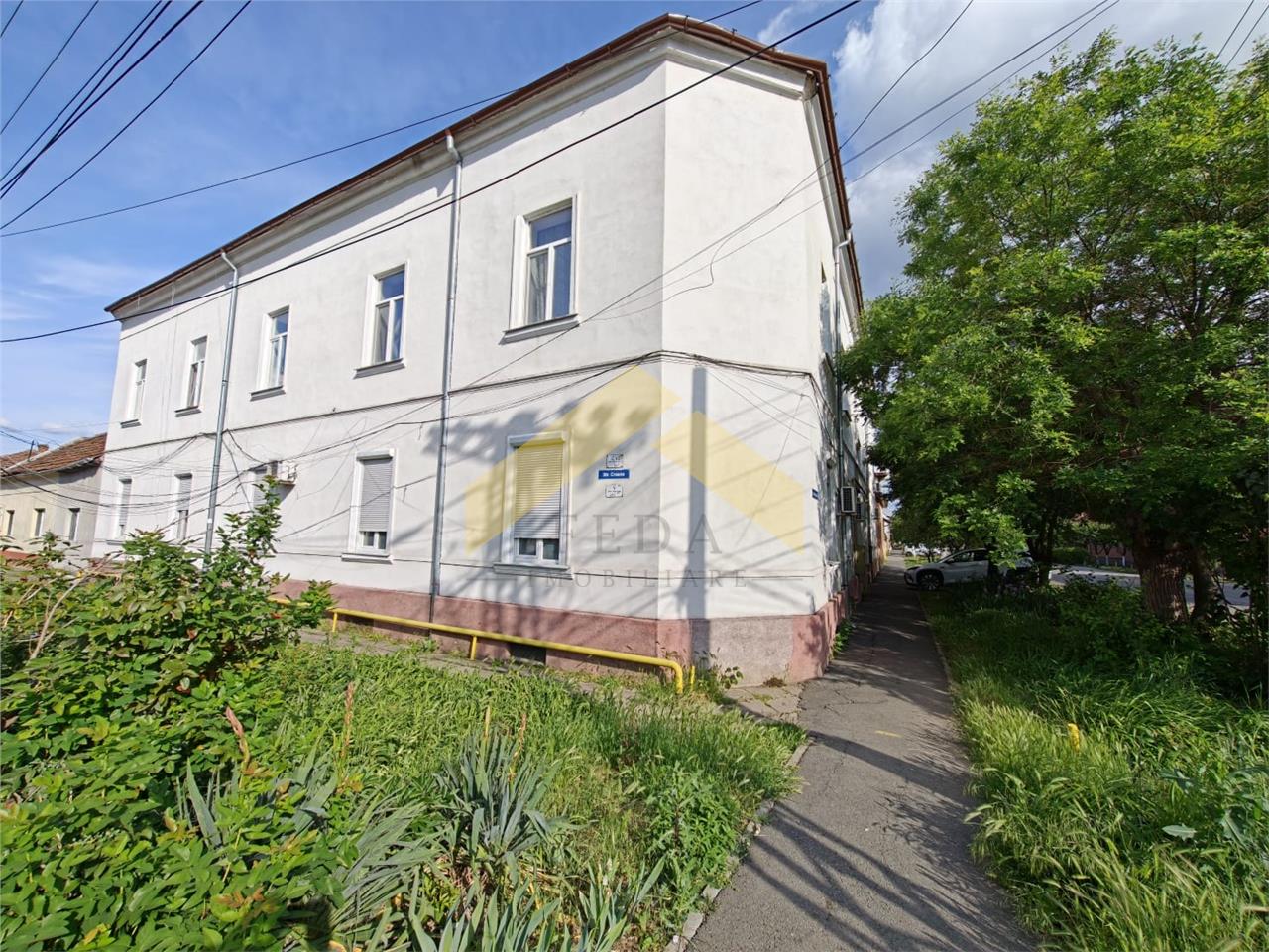 Cladire cu 14 apartamente de vanzare, Gradiste